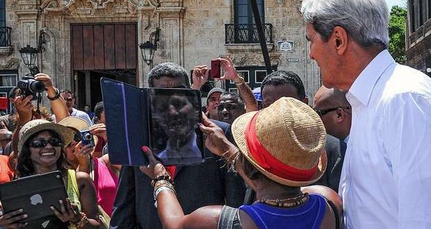 ¿Qué prefieren los cubanos: democracia o economía de mercado?