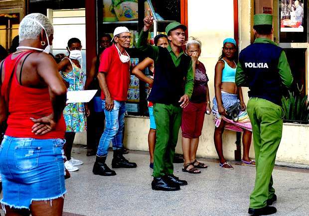 La Habana: las colas siguen, la represión también