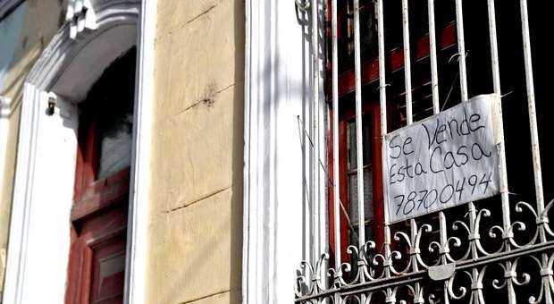 Cubanos están vendiendo sus casas para emigrar