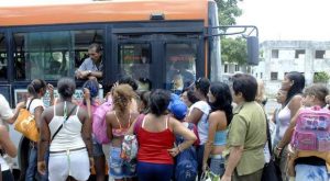 Sin solución el transporte público en Cuba