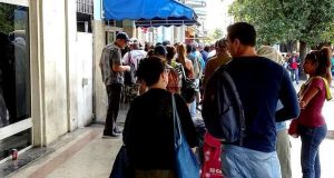 Cuba: colas de varias horas para comprar pan