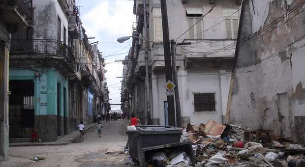 La Habana, una ciudad rodeada de mugre e indolencia