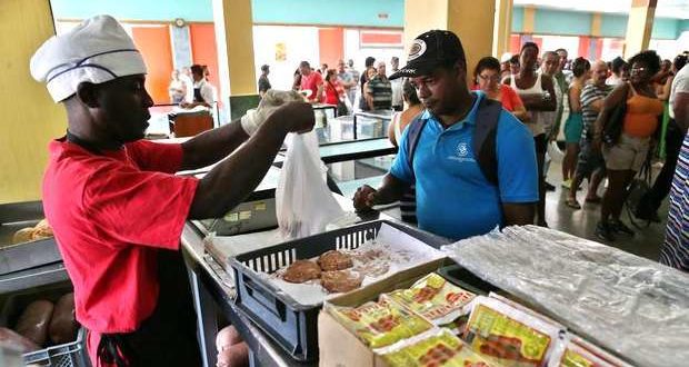 Cuba: rebajas de precios en alimentos son insuficientes