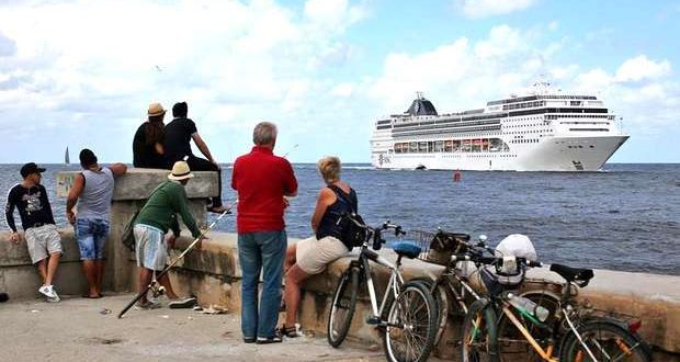 Cuba ordeña a los turistas