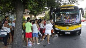 De mal en peor el transporte público en Cuba